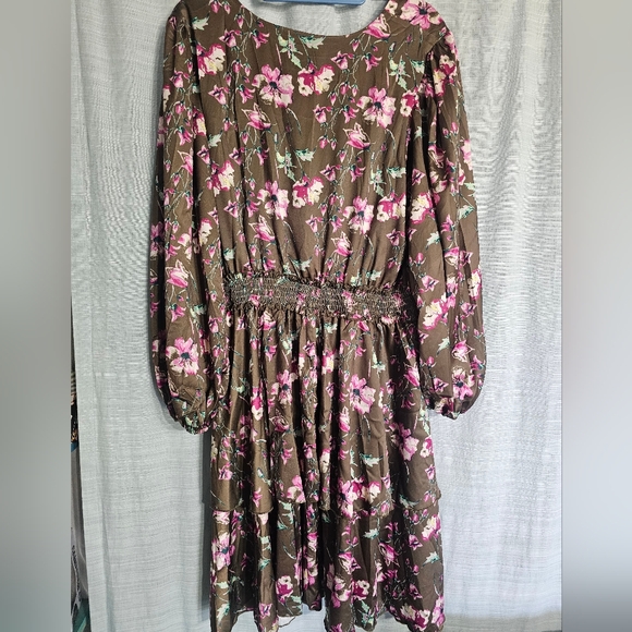 Fashion to Figure Floral Ruffle Dress - Picture 3 of 5